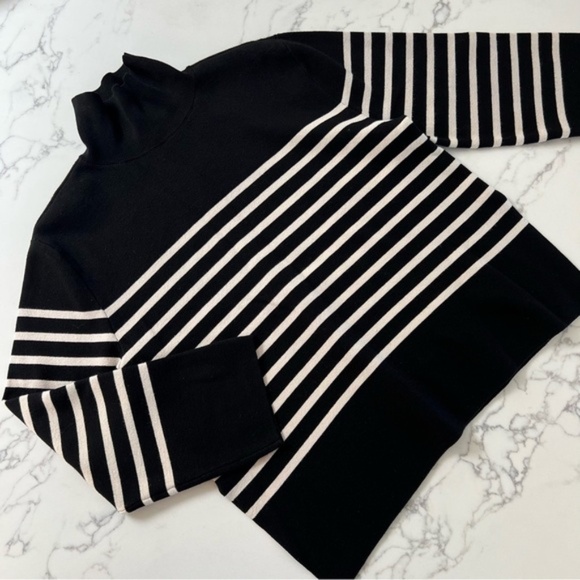 H&M Striped Mock Neck Sweater – Size XL oversized minimal high quality - Picture 3 of 7
